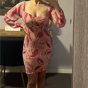 Bought it at Guess. Size small. Great quality.